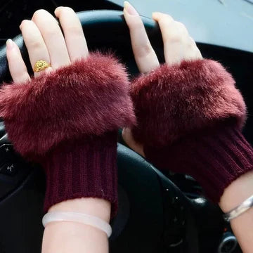 Stylish Faux Rabbit Hair Fur Gloves For Women (Maroon)